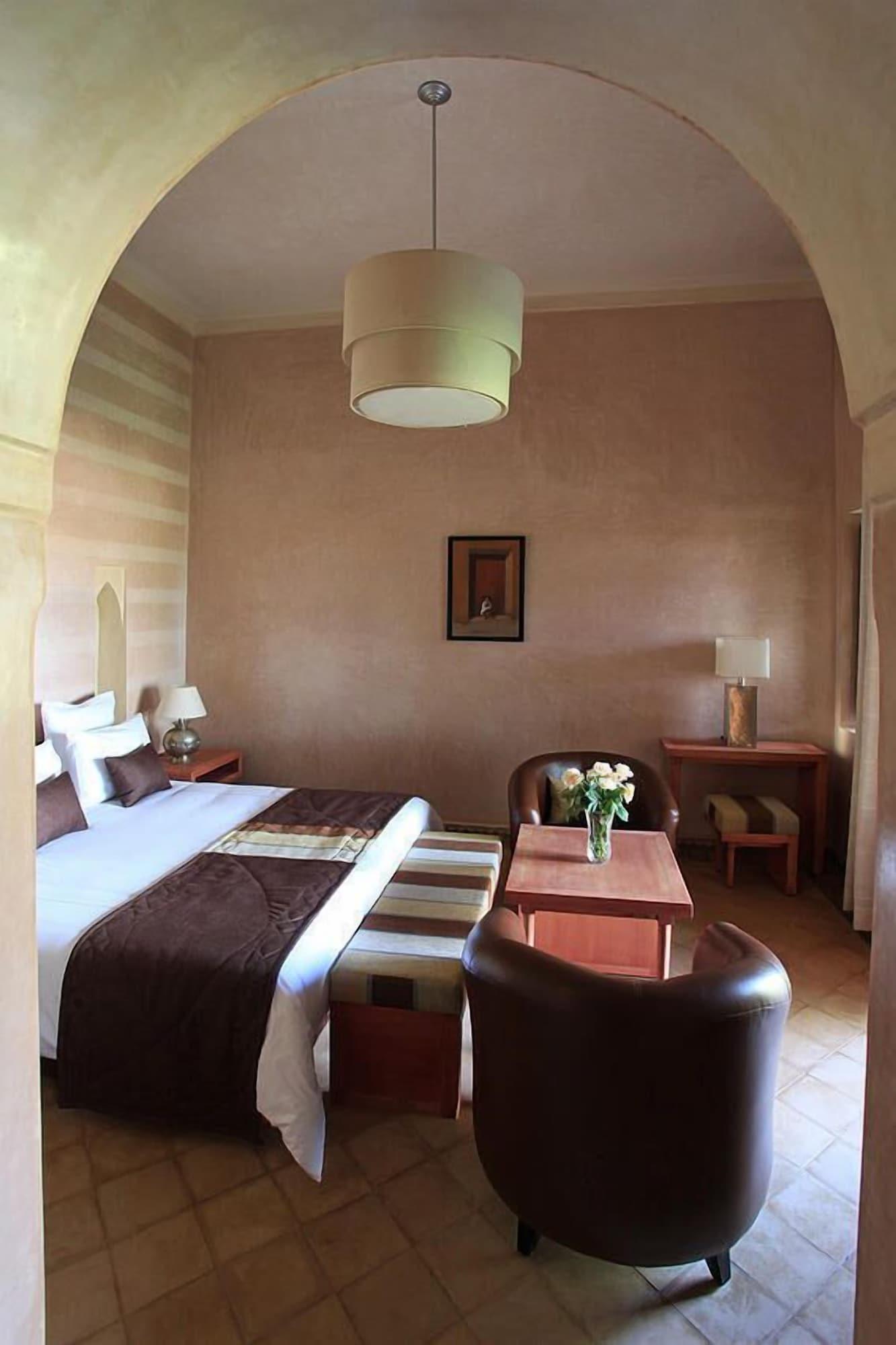 Dar Layyina Hotel Chwiter ภายนอก รูปภาพ
